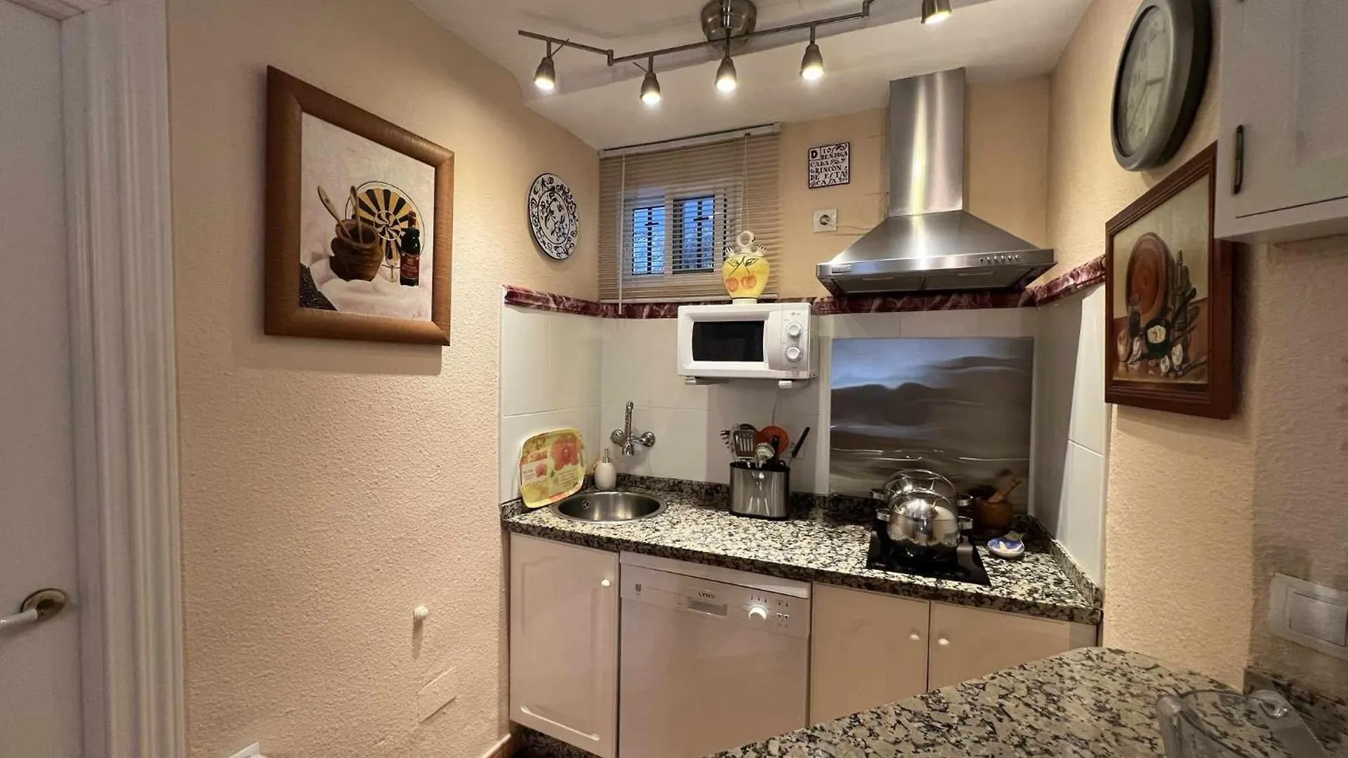 Appartamento La Carihuela A 5 Minutos De La Playavistas Al Mar Torremolinos